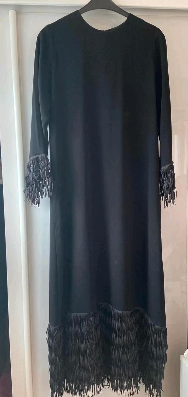 Черное платье