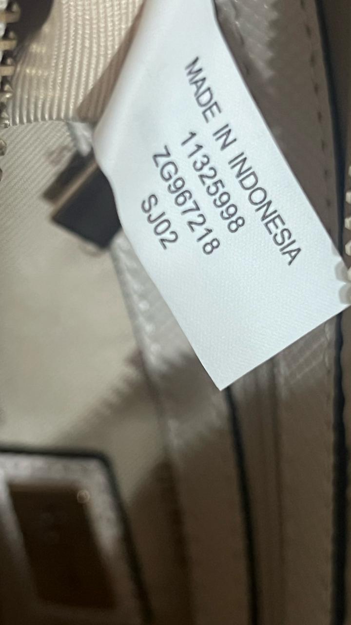 Сумка Guess