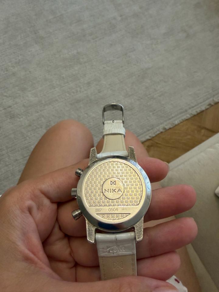 Серебрянные часы Nika