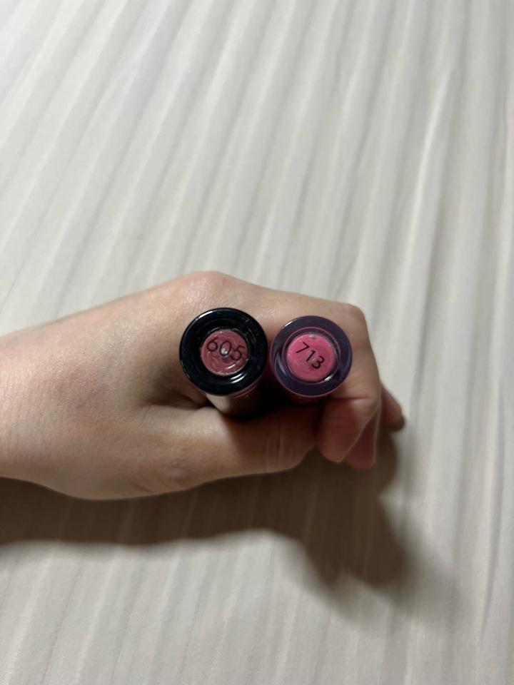 Блеск 713 и матовая помада 605 Ninelle