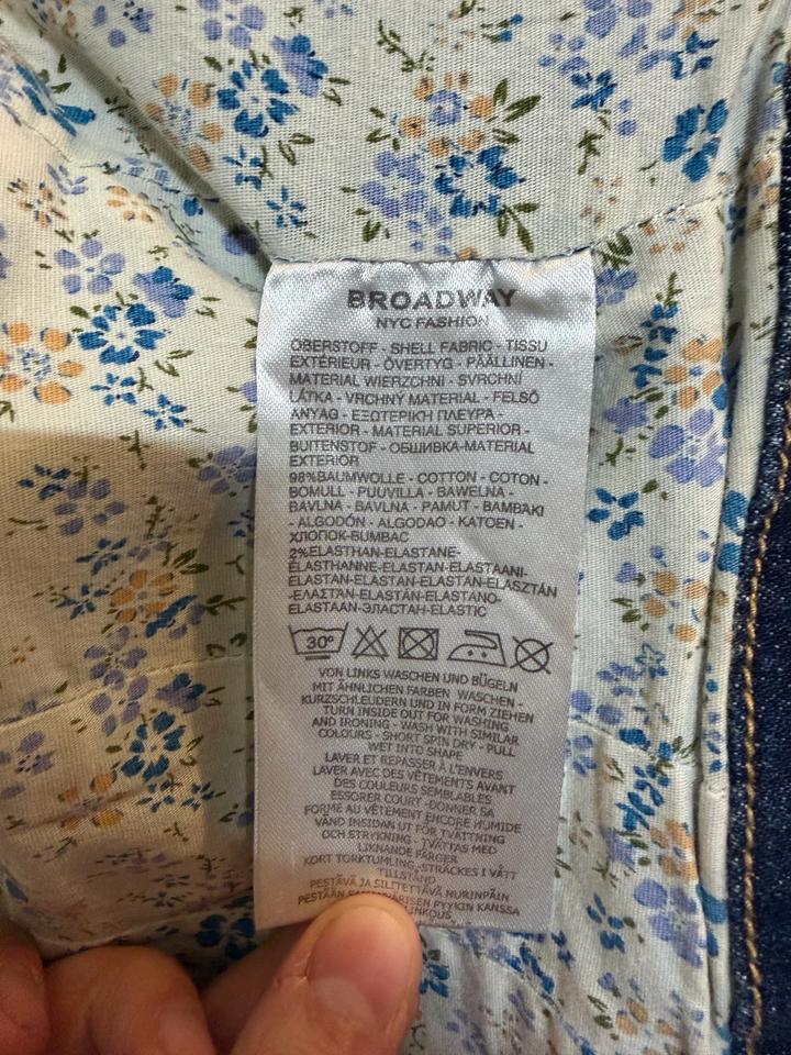 Винтажная джинсовая жилетка