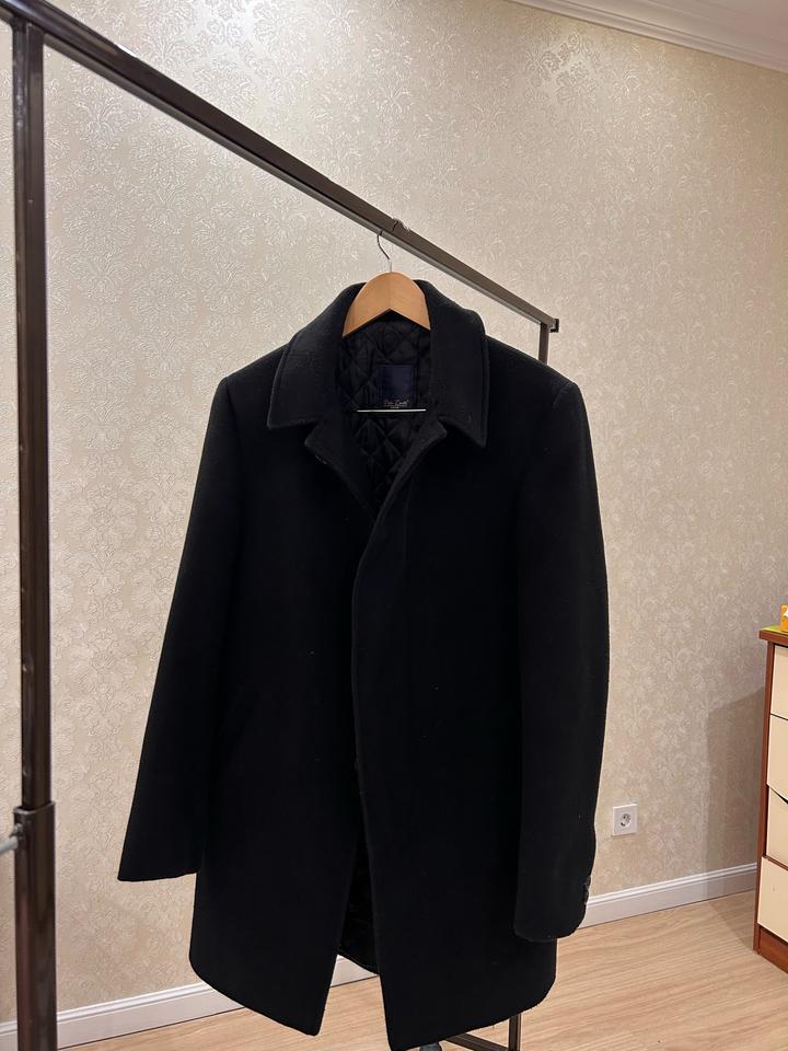 Pablo Zanetti, классическое черное пальто средней длины с отложным воротником