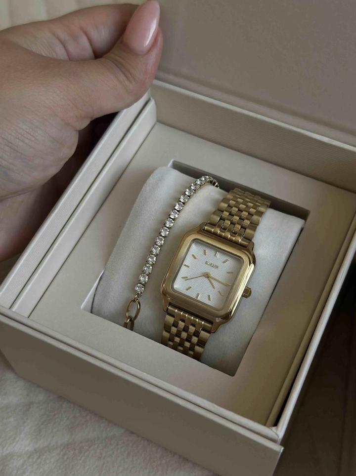 Часы от Burker Macy Gold