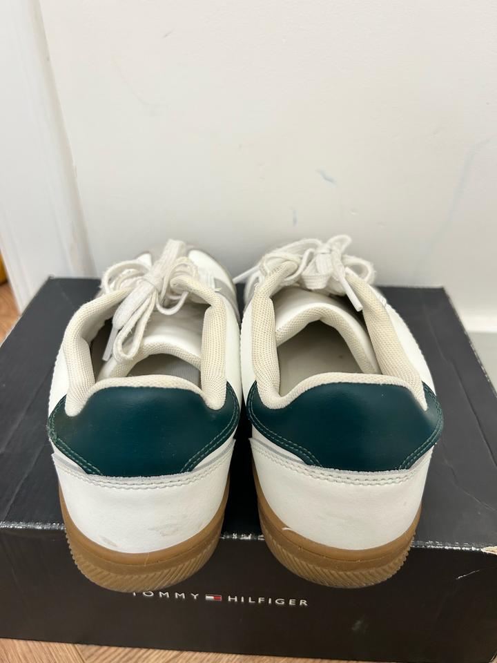 Кроссовки кожаные Zara