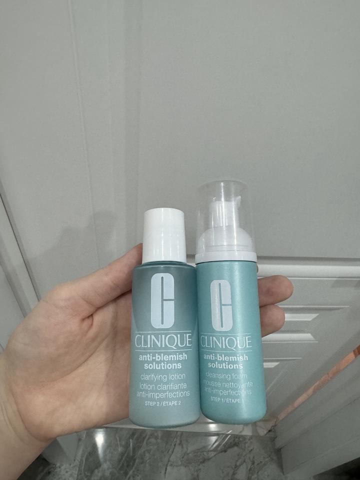 Очищающие средства от бренда Клиник