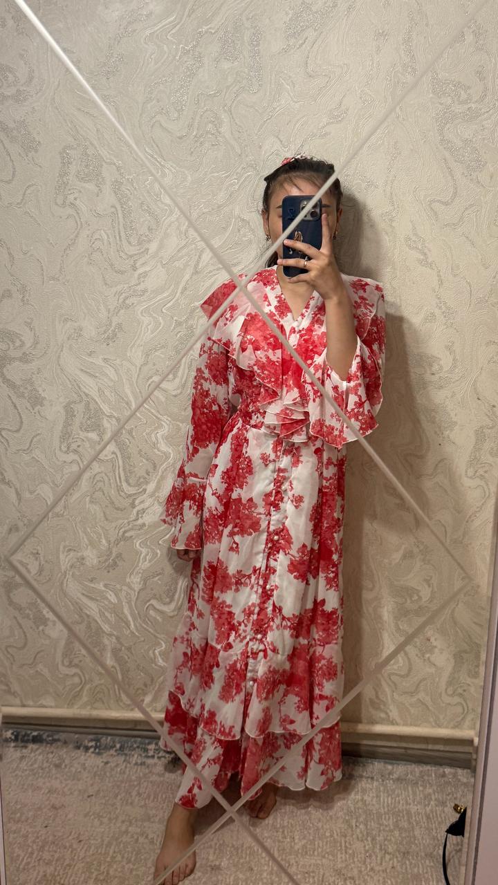 Красный платья