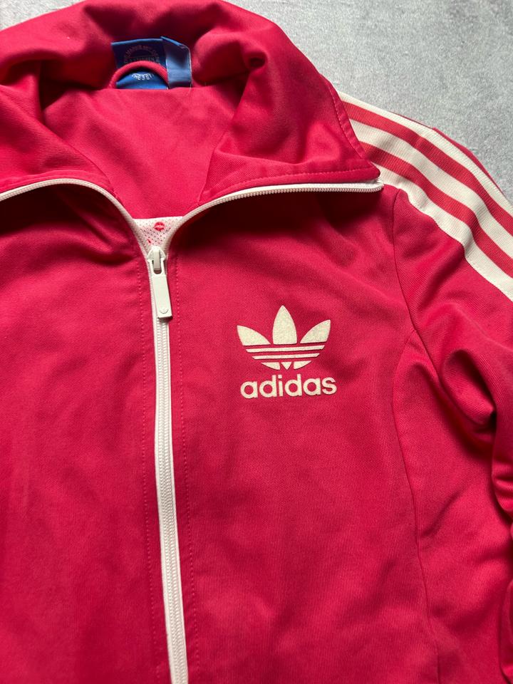 Двойка Adidas