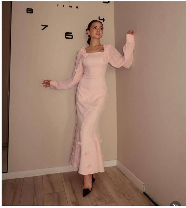 Вечернее платье розовый