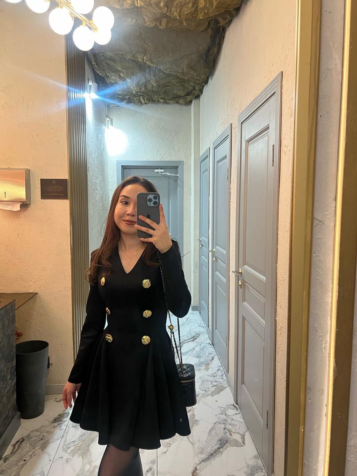 Черное платье