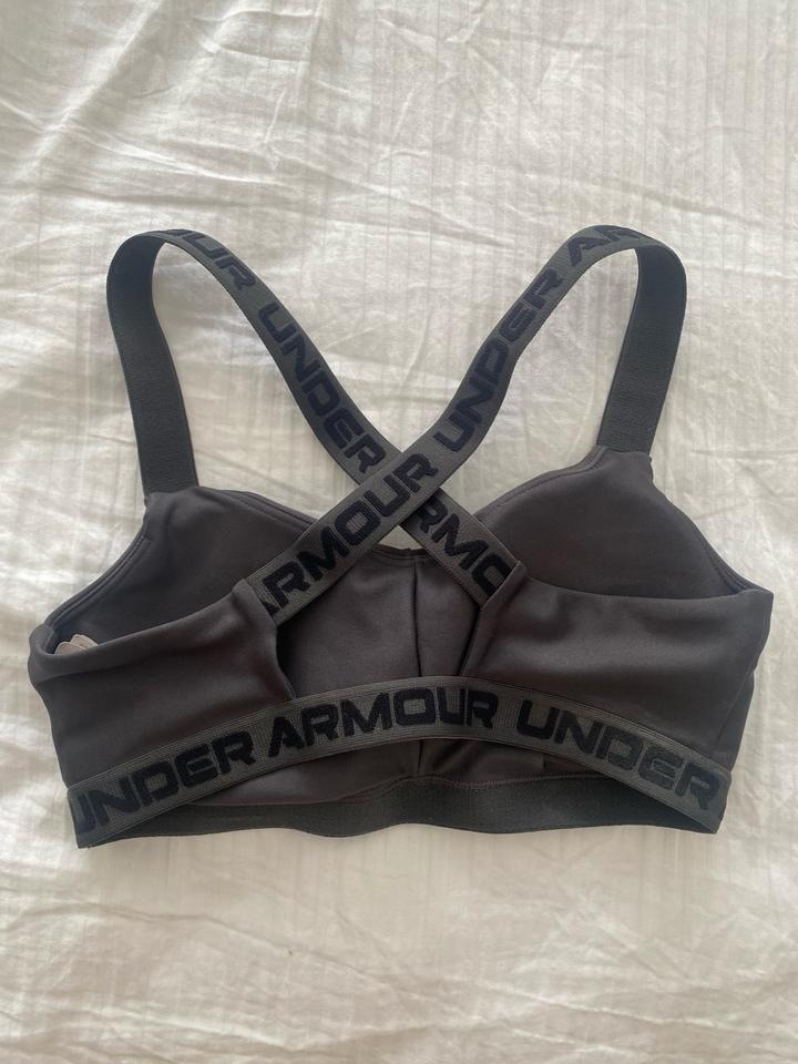 Бра от Under Armour