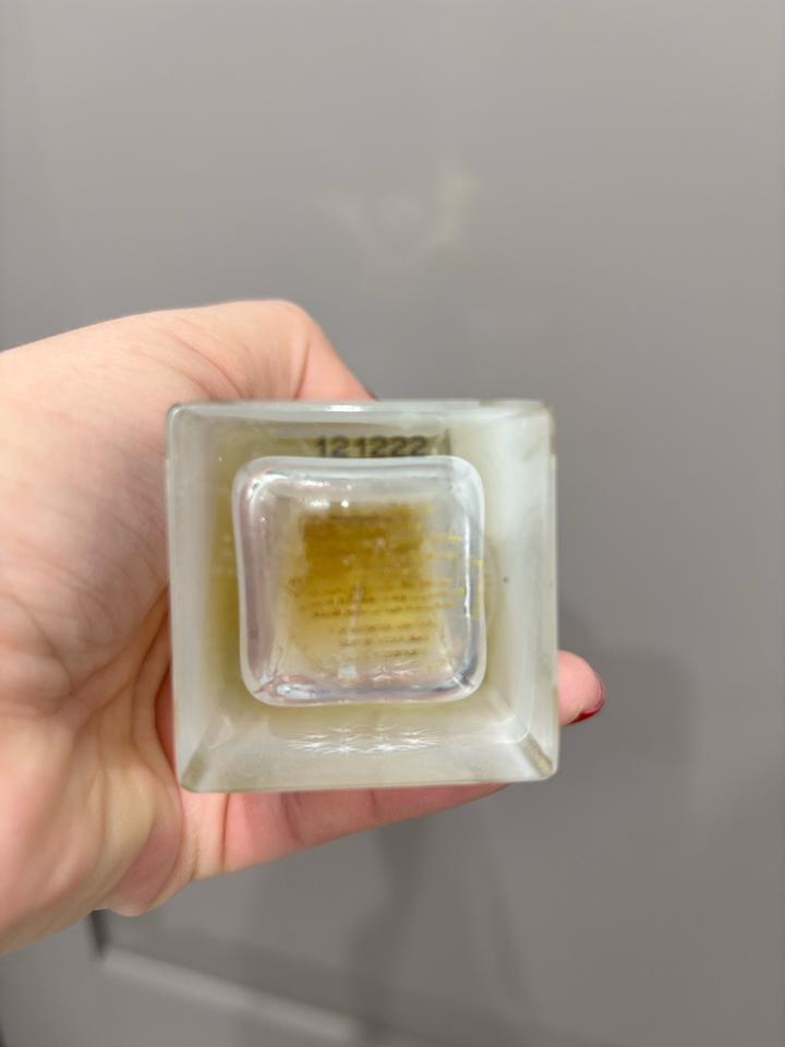 Продам , не хватает 15 -20 мл