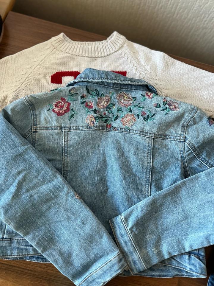 Комплект одежды для девочки на 7-8 лет