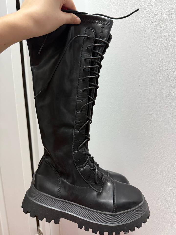 Сапоги на шнуровке длинные до колена