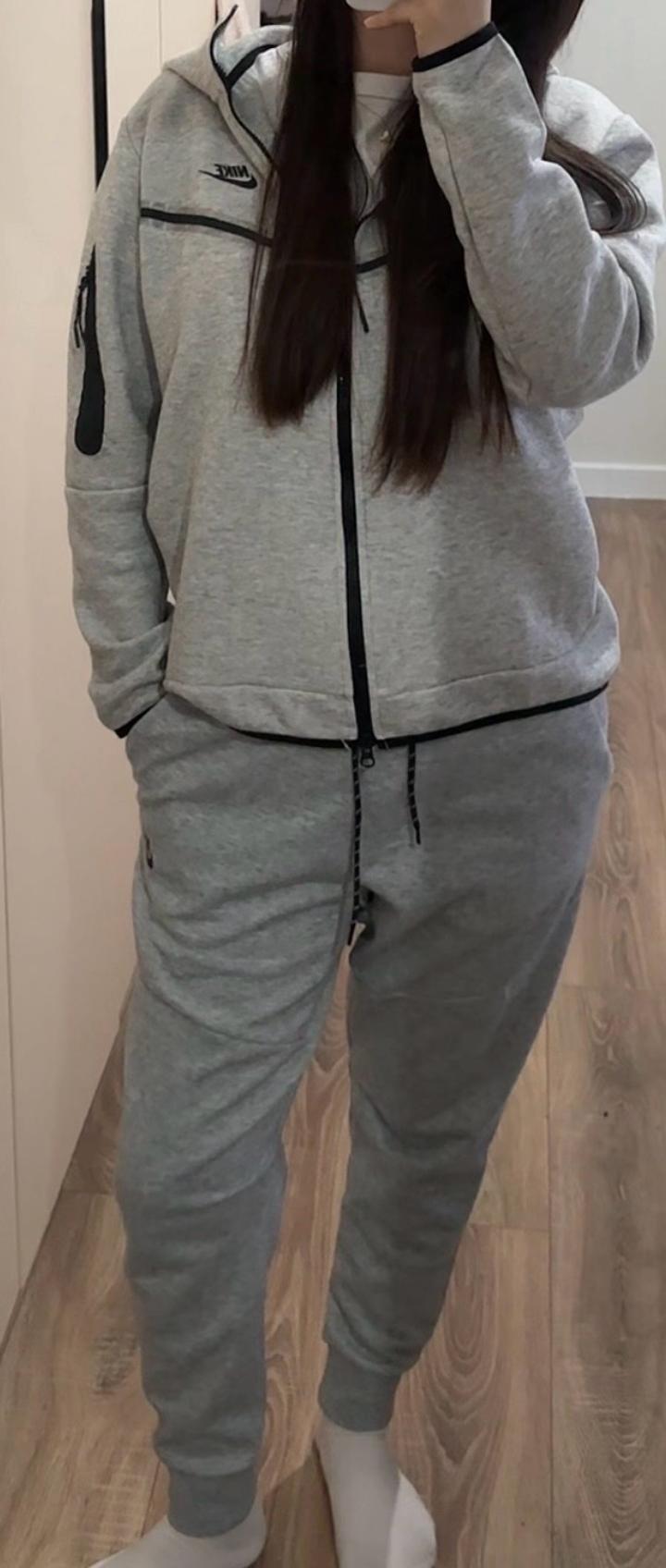 Двойка Nike серый