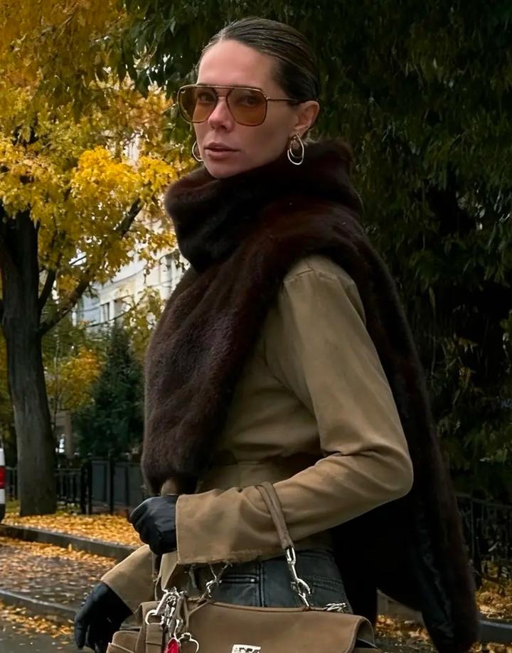 Трендовая меховая манишка из эко норки