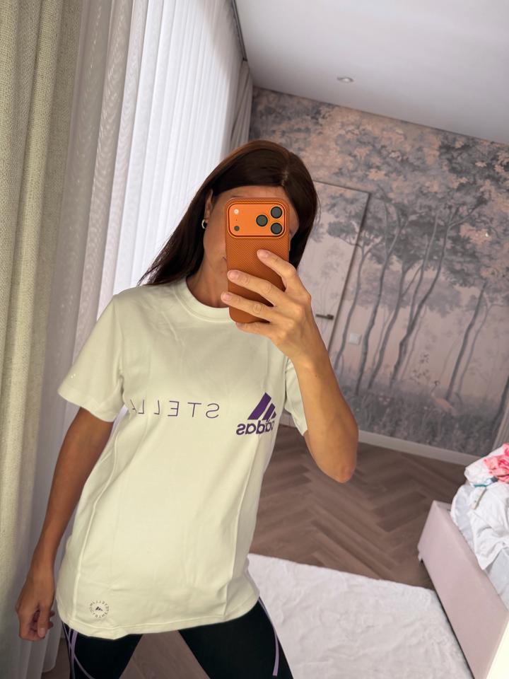 Одежда для спорта и прогулок от adidas Stella McCartney