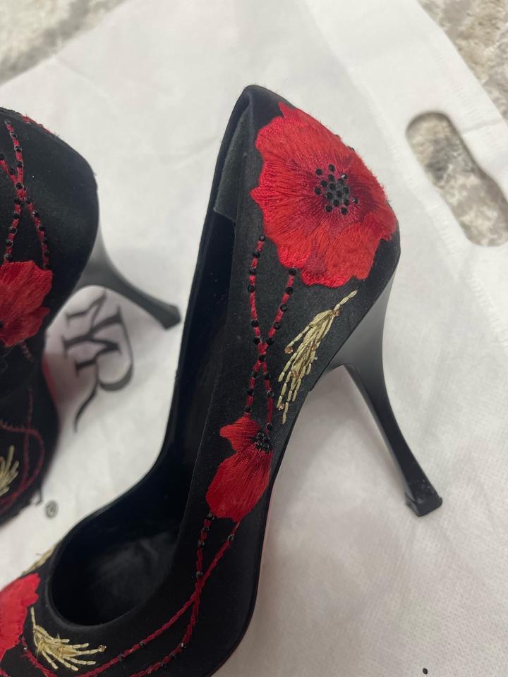 Туфли с вышивкой