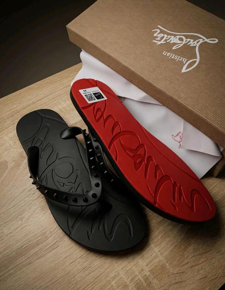 Шлепанцы Christian Louboutin - Loubi Flip