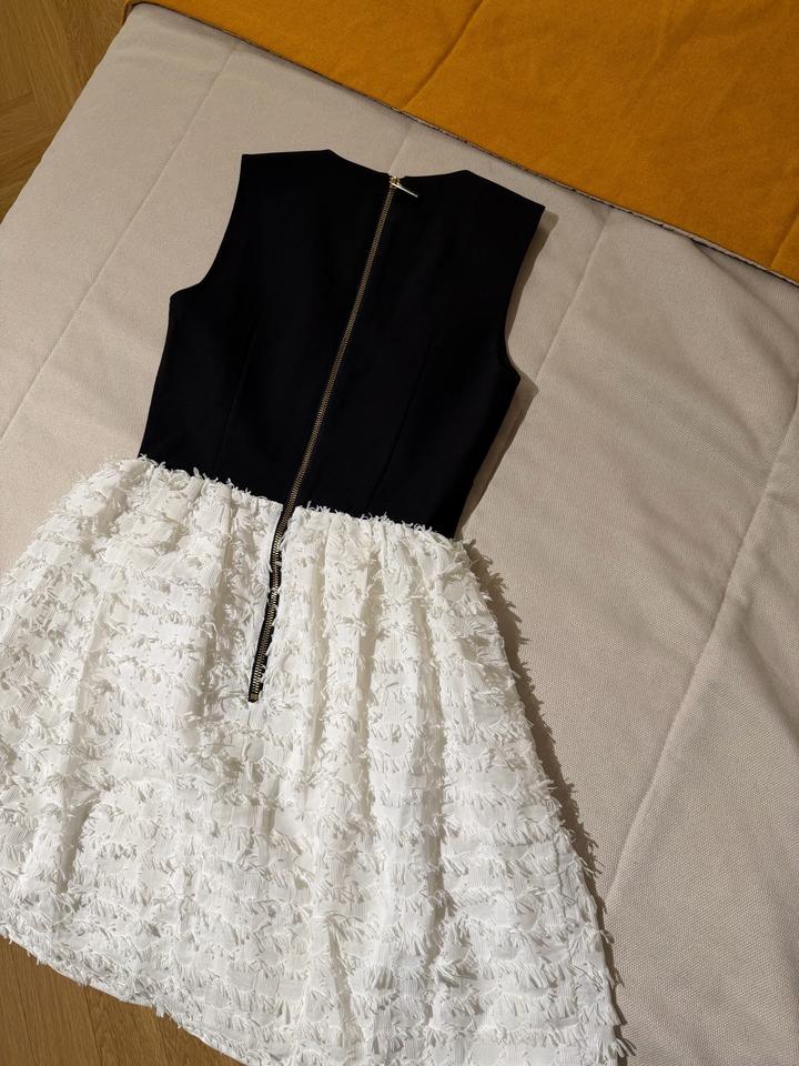 платье French Connection