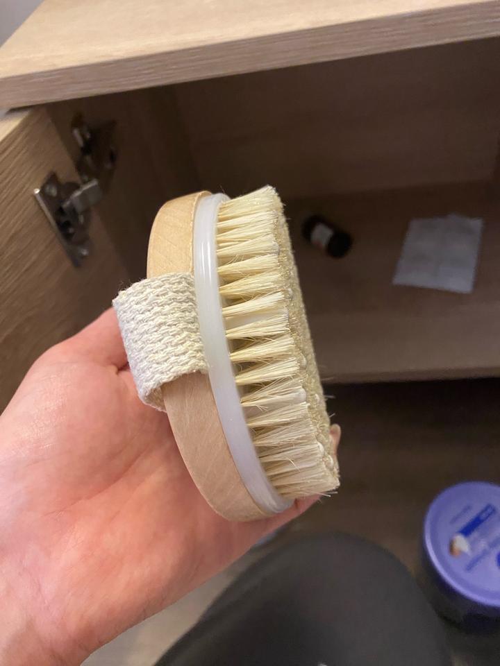 Щетка массажная