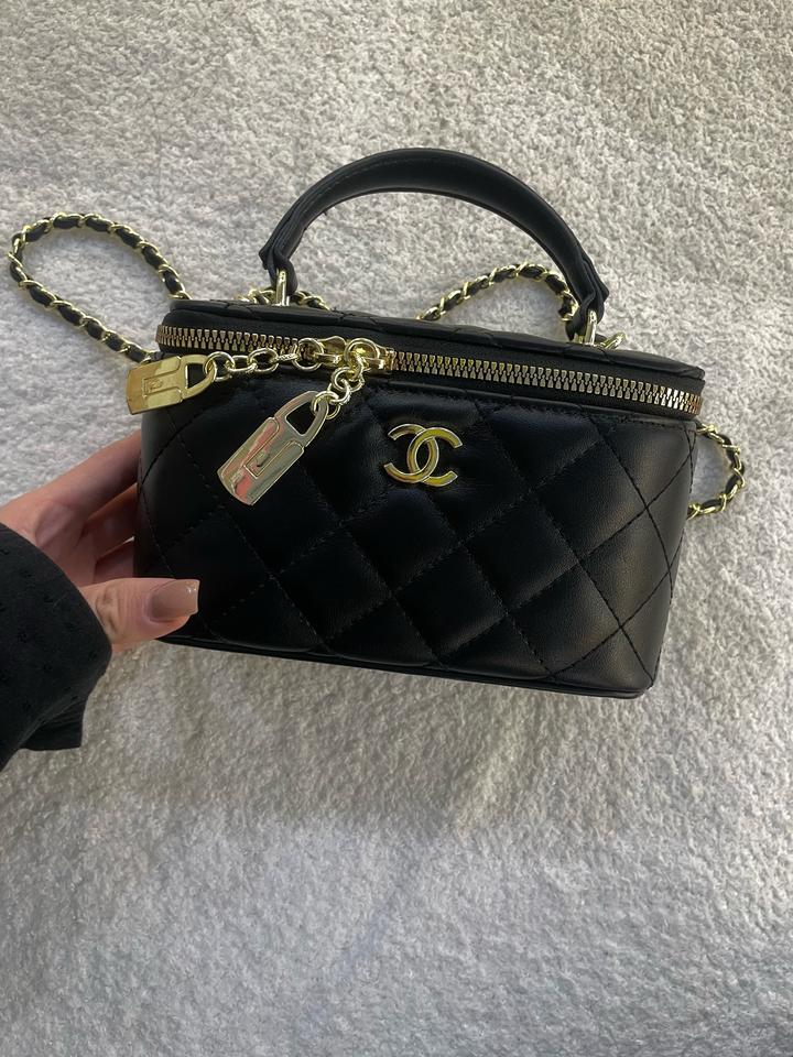 черная сумка chanel