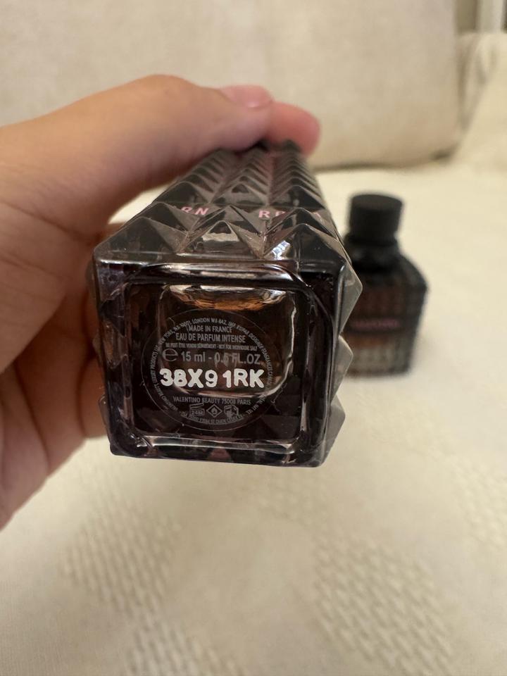 Парфюмерная вода VALENTINO born in roma intense