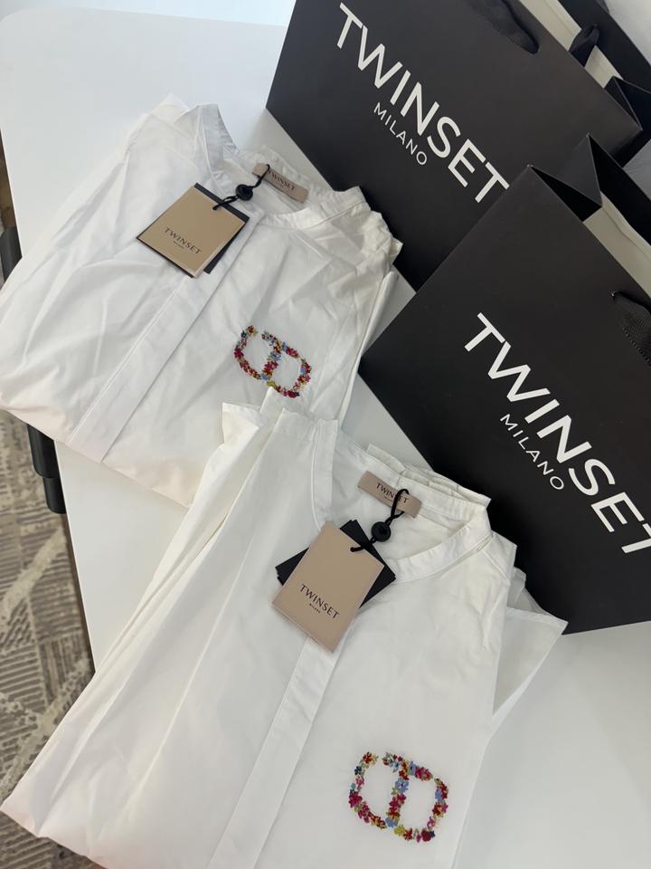 Белая рубашка бренда Twinset