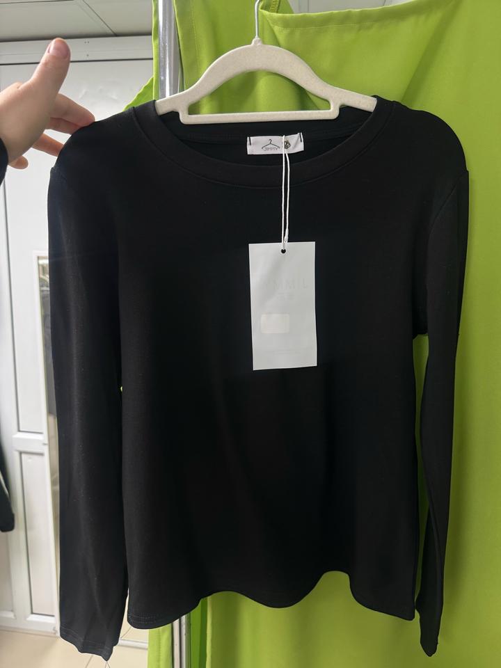 Блузка черный