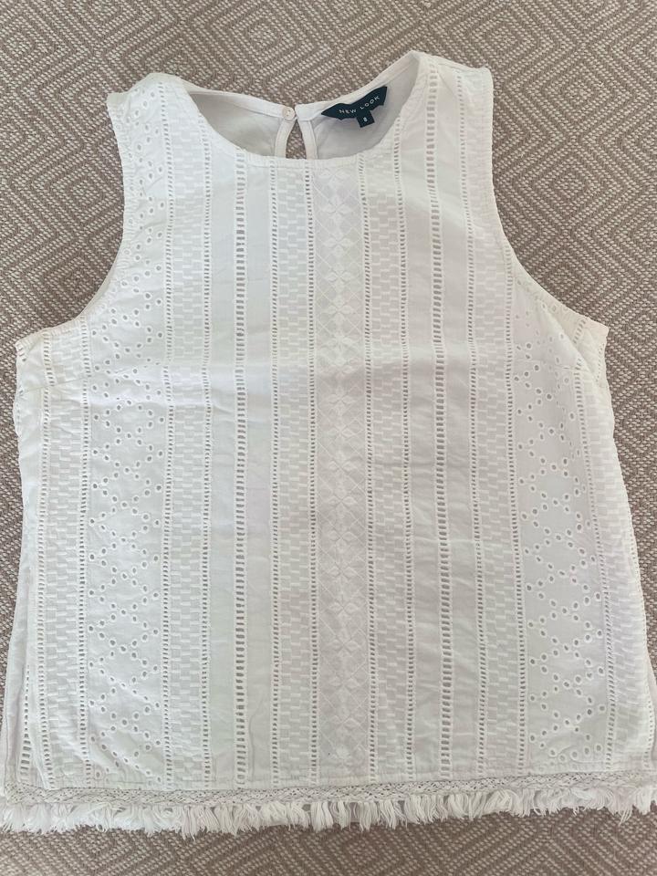 Белый летний топ с вышивкой New Look