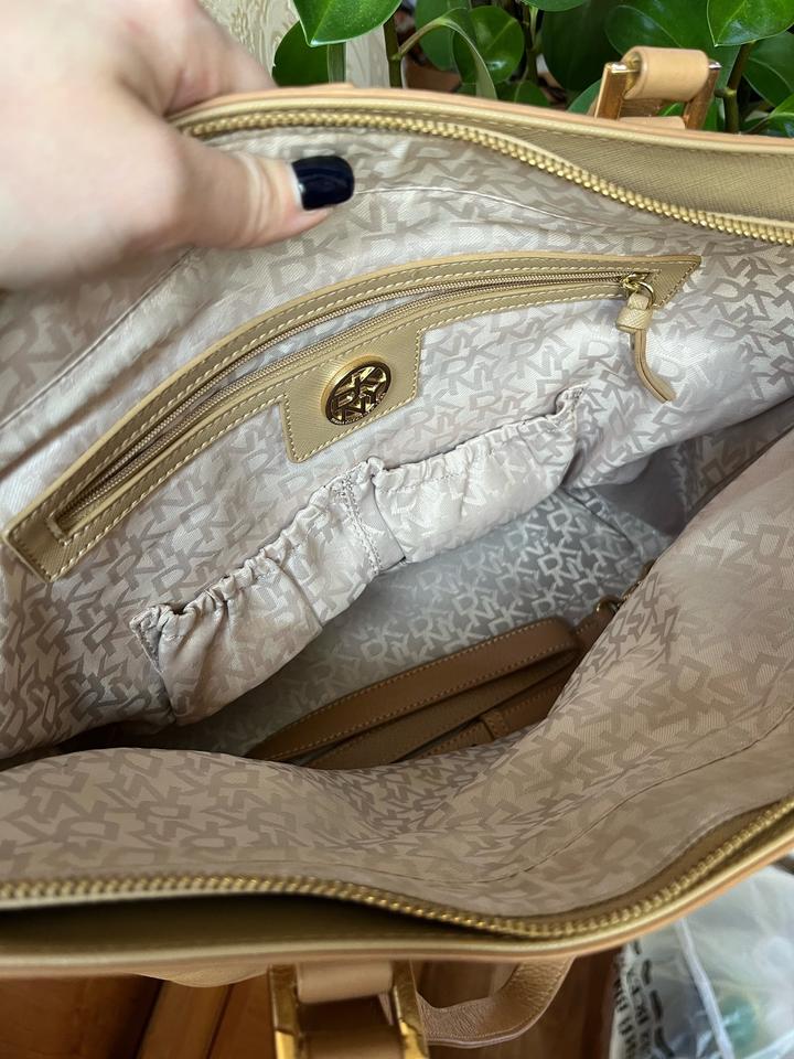 Сумка-тоут бренд DKNY (100% телячья кожа)