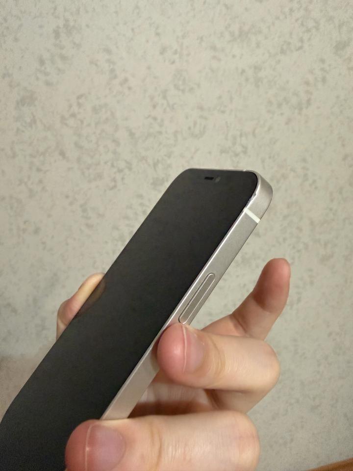 Айфон 12 64гб