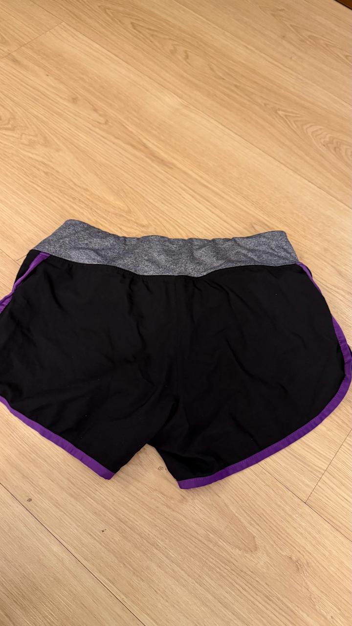 Спортивные шорты