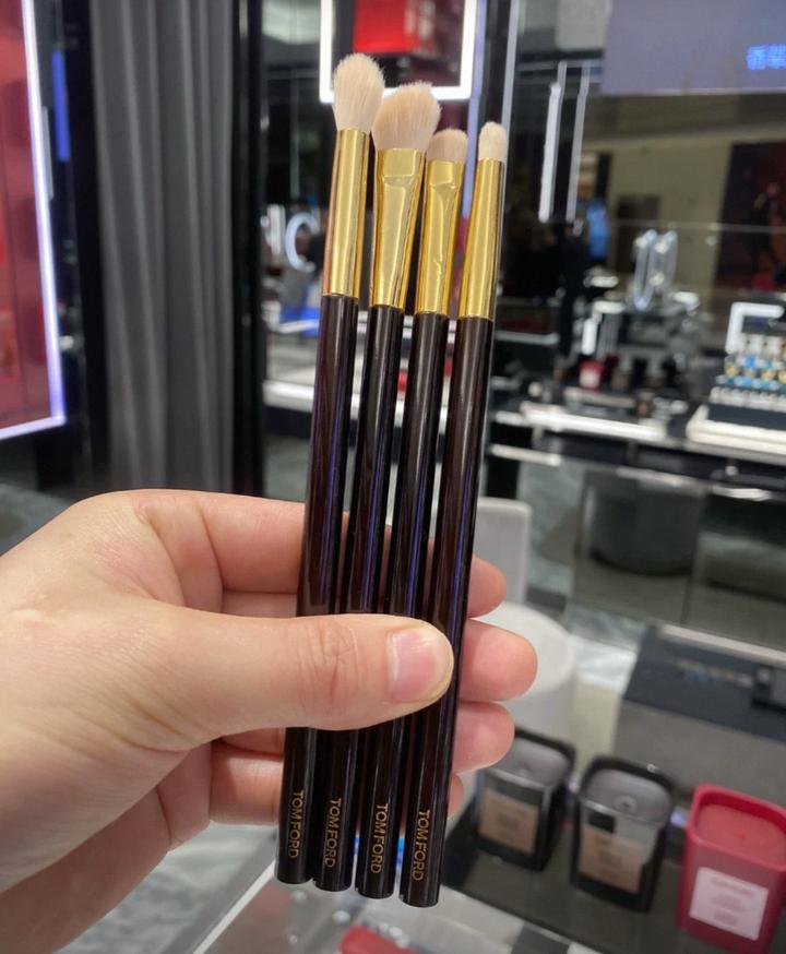 Косметичка и кисти Tom Ford