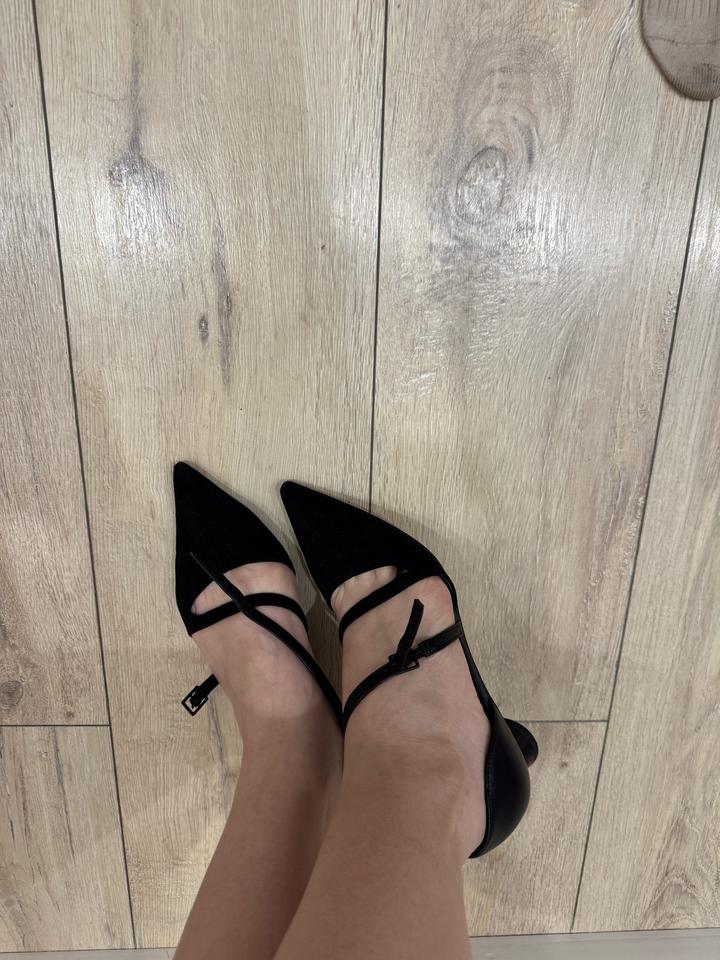 Туфли на низком каблуке от Charles and Keith