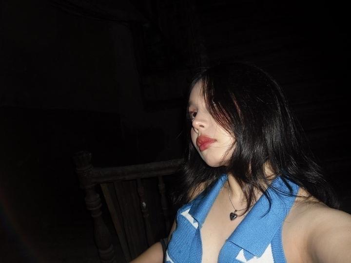 Топ вязаный на пуговицах 𓃦