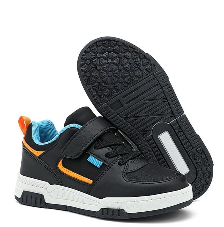 Кроссовки на липучке