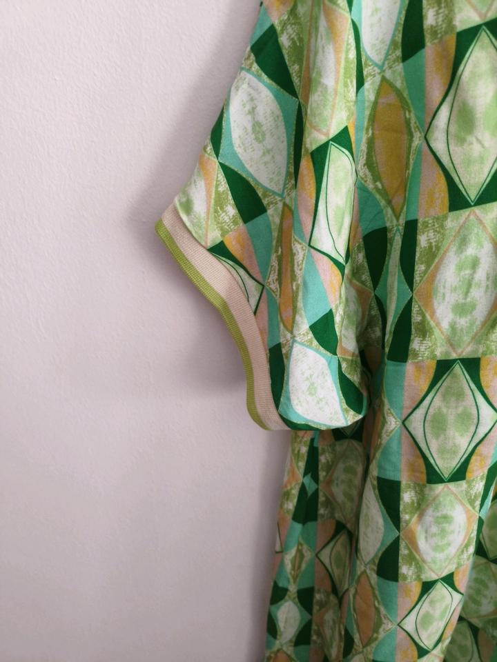 Вискозное платье немецкого бренда Aniston