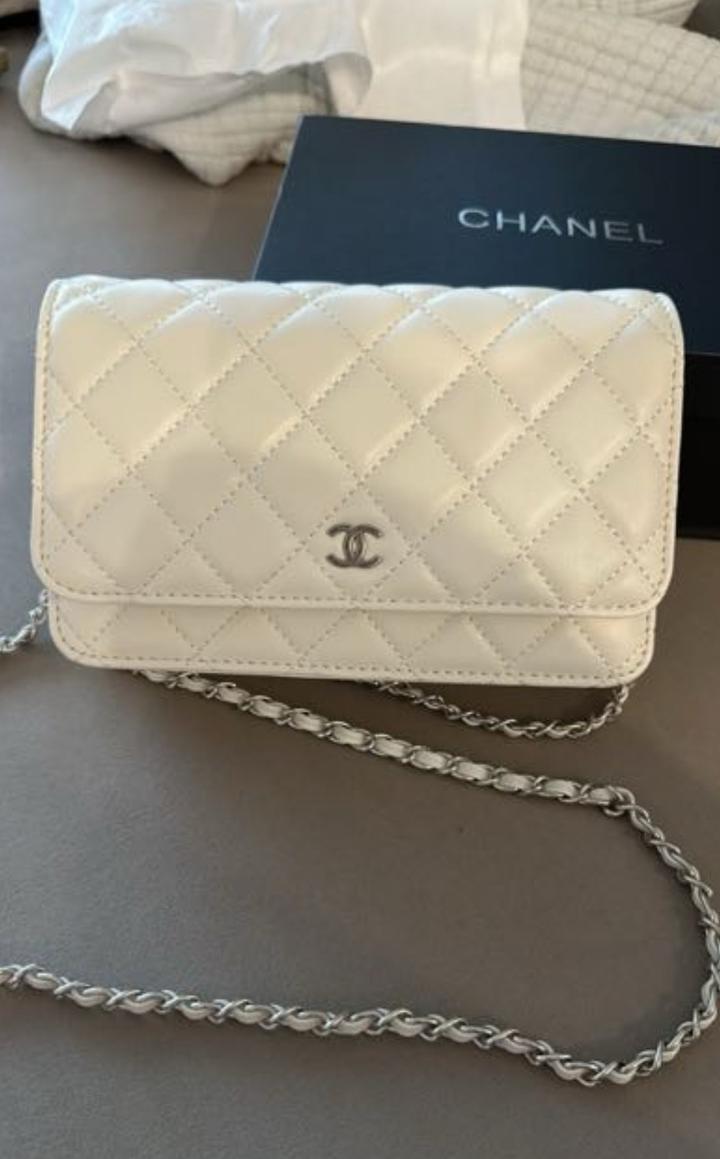 Сумка chanel белая