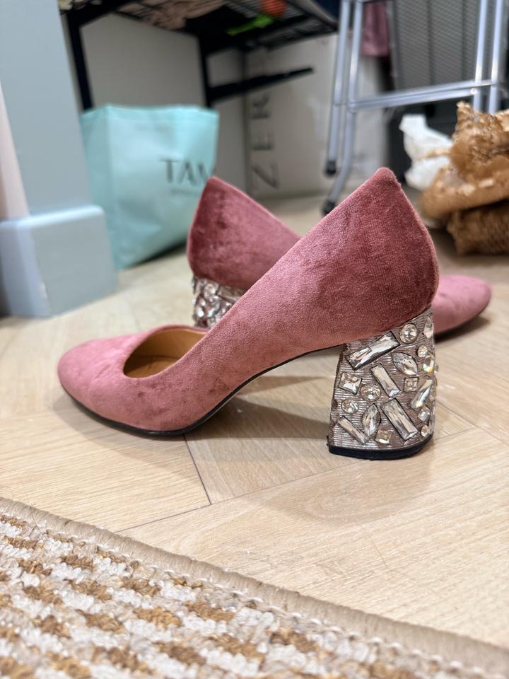 Туфли с камнями