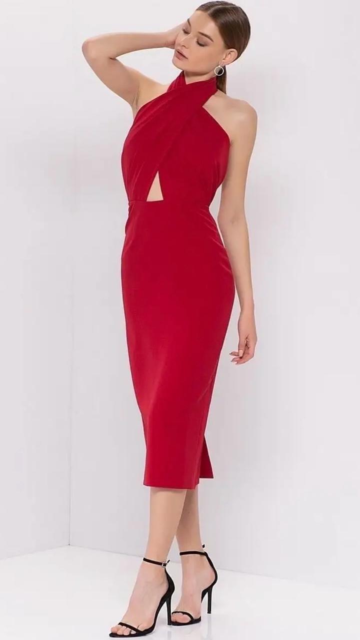 Красное платье