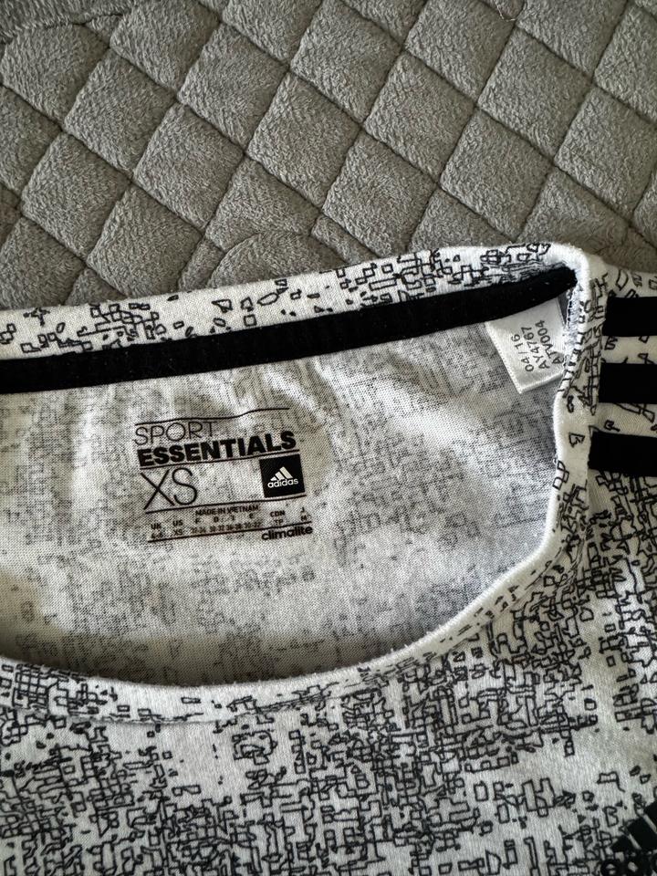 Спортивный костюм Adidas
