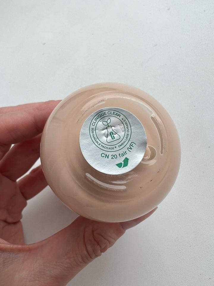 Цена за 2 шт Тональный Clinique / Guerlain