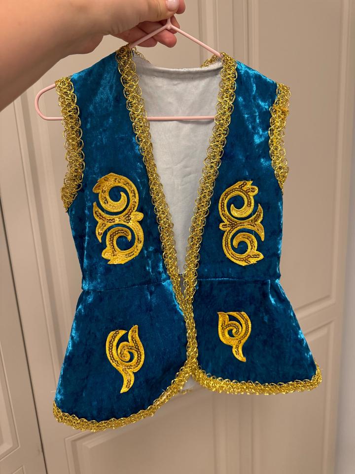 Жилет нарядный на наурыз