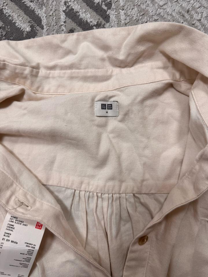 Две новые рубашки UNIQLO