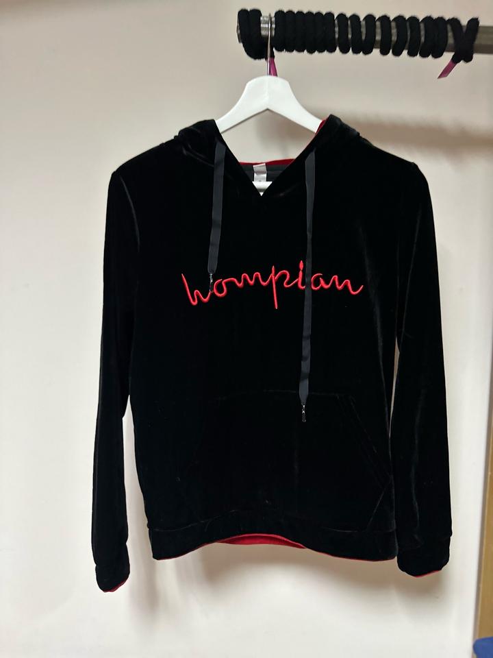 Бархатное худи в чёрном цвете