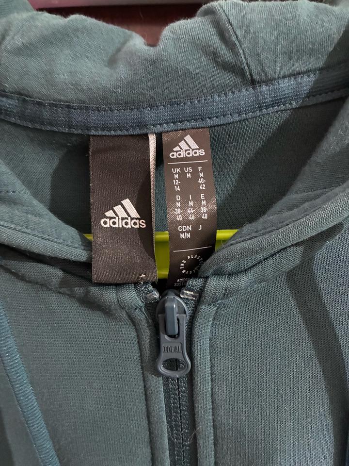 Спортивный костюм adidas