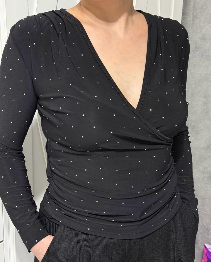 Черная блузка стразы