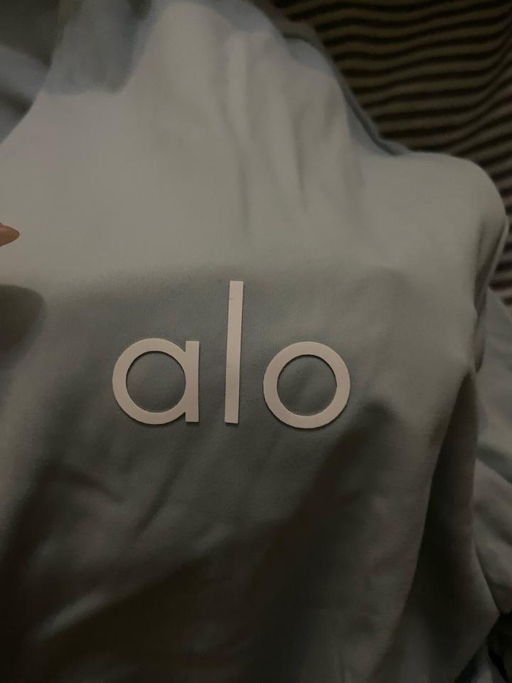 Двойка от бренда alo