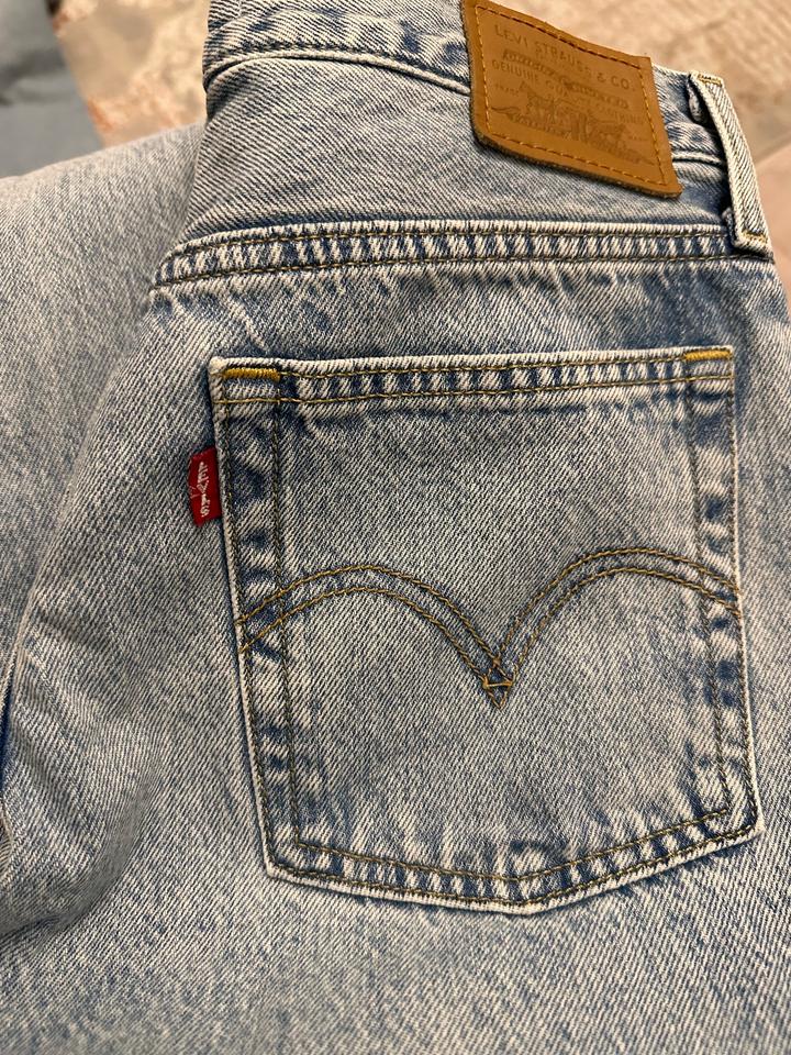 Levi’s джинсы