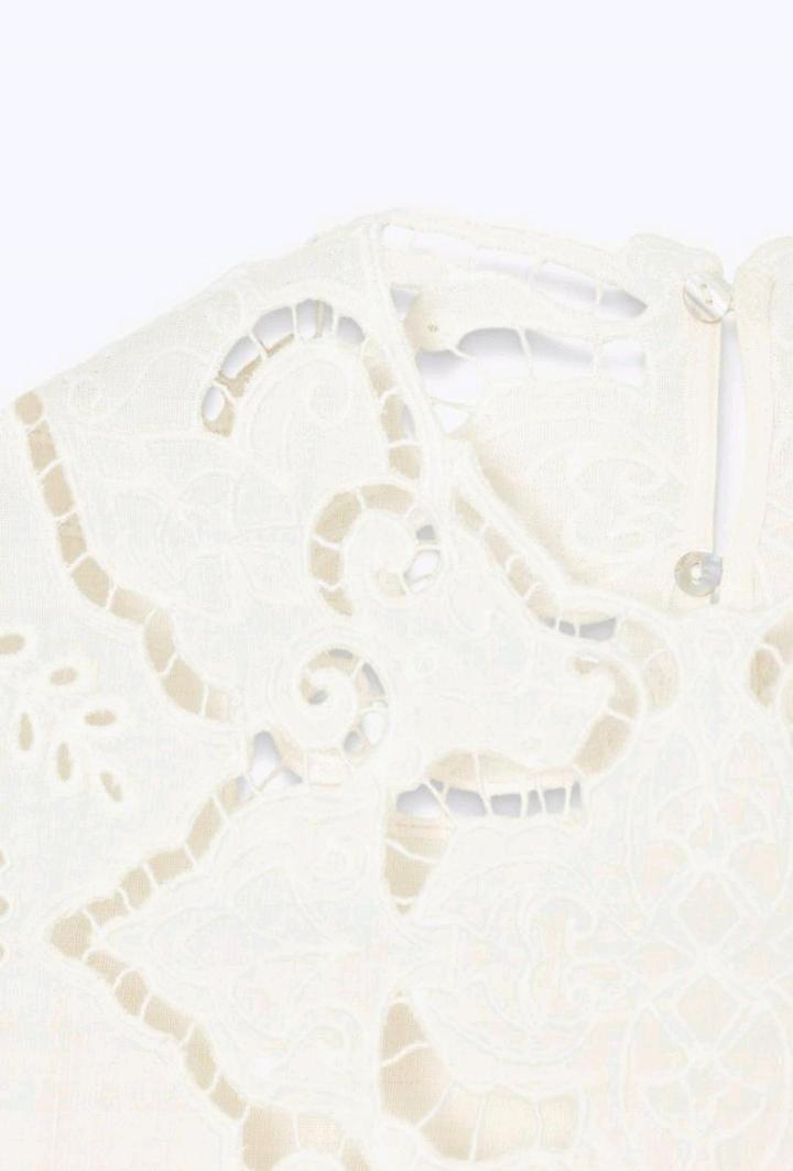 Блузка с ажурной вышивкой новая ZARA